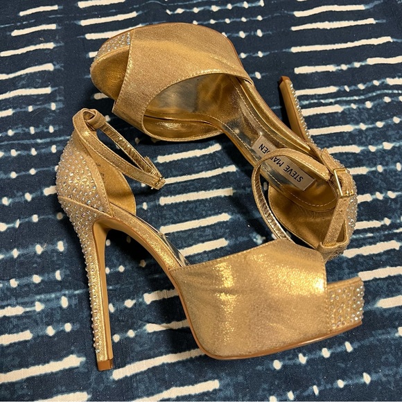 Steve Madden Shoes - Steve Madden Nairi Gold Heel